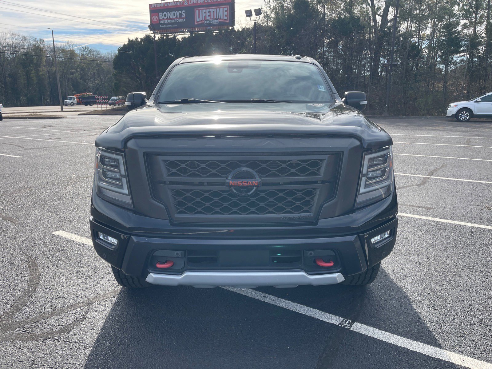 Used 2021 Nissan Titan PRO-4X w/ Pro-4x Convenience Package image 2