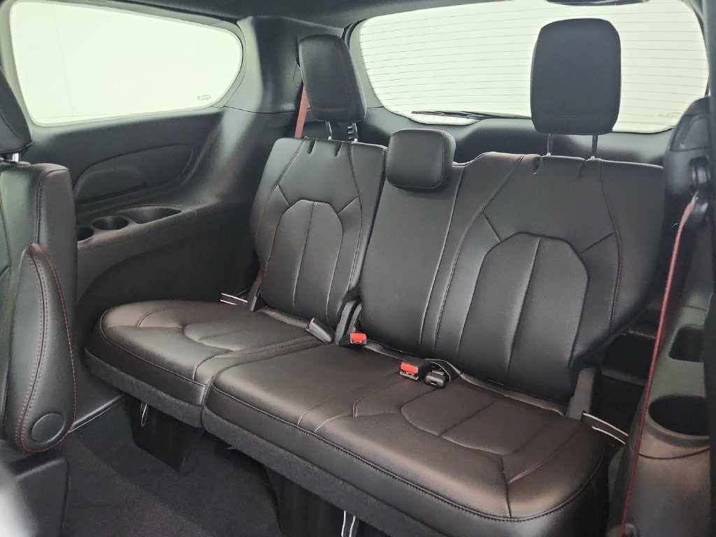 New 2027 Chrysler Pacifica Select AWD/4WD image 31