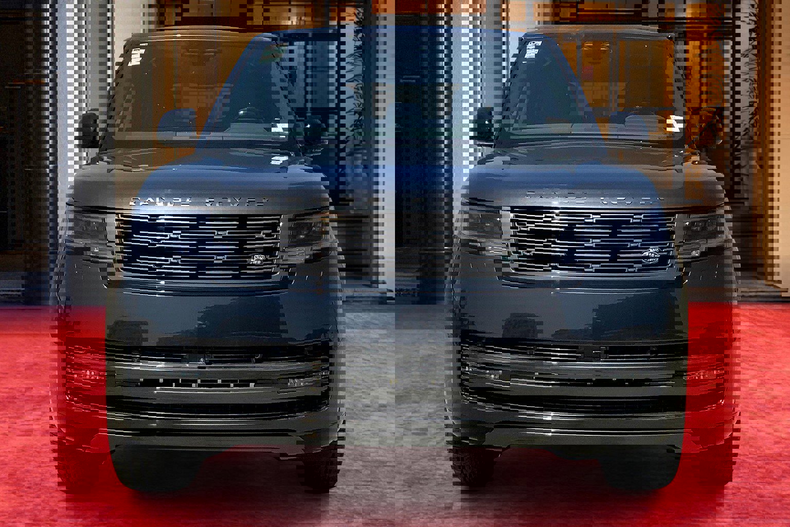 New 2025 Land Rover Range Rover Long Wheelbase SE image 2