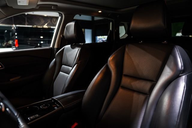 Used 2021 Nissan Rogue SV w/ Premium Package image 10