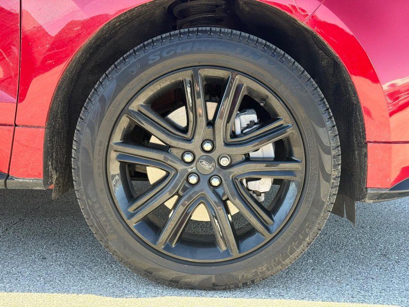 Certified 2024 Ford Edge ST-Line w/ Class II Trailer Tow Package image 13