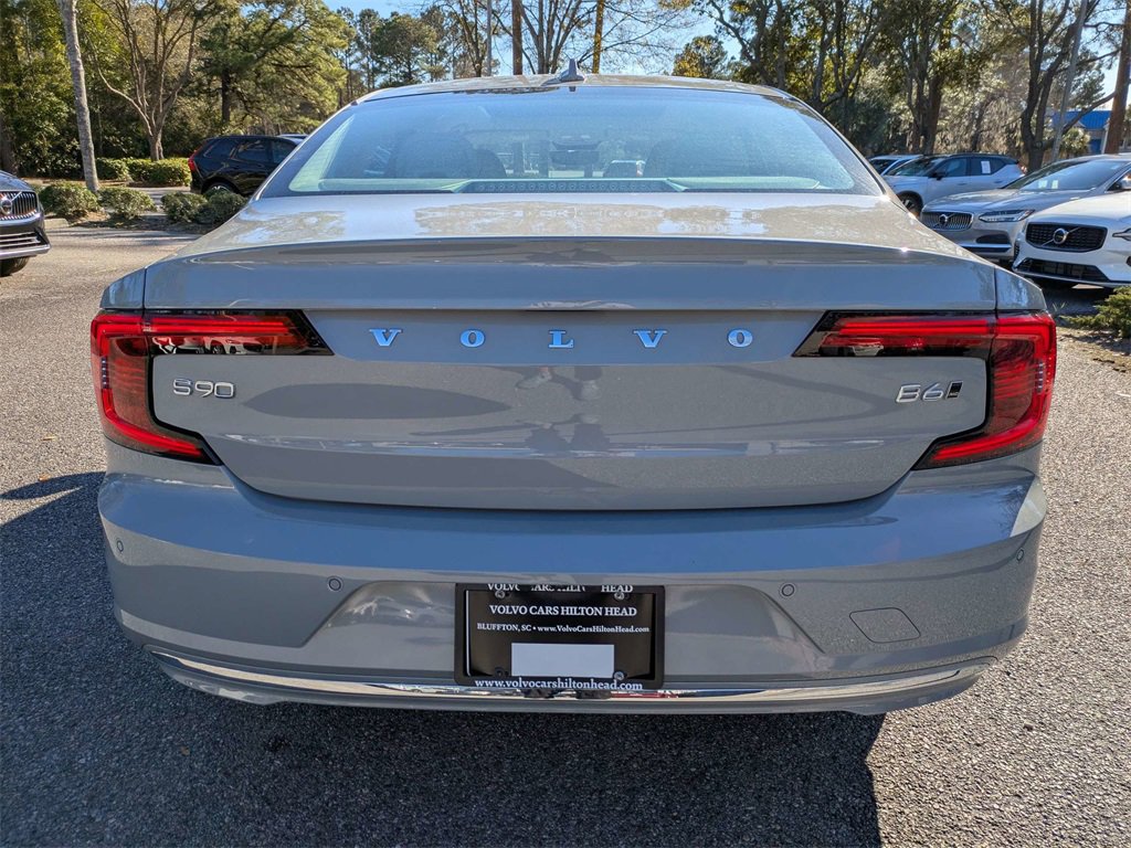 Used 2025 Volvo S90 B6 Plus image 5