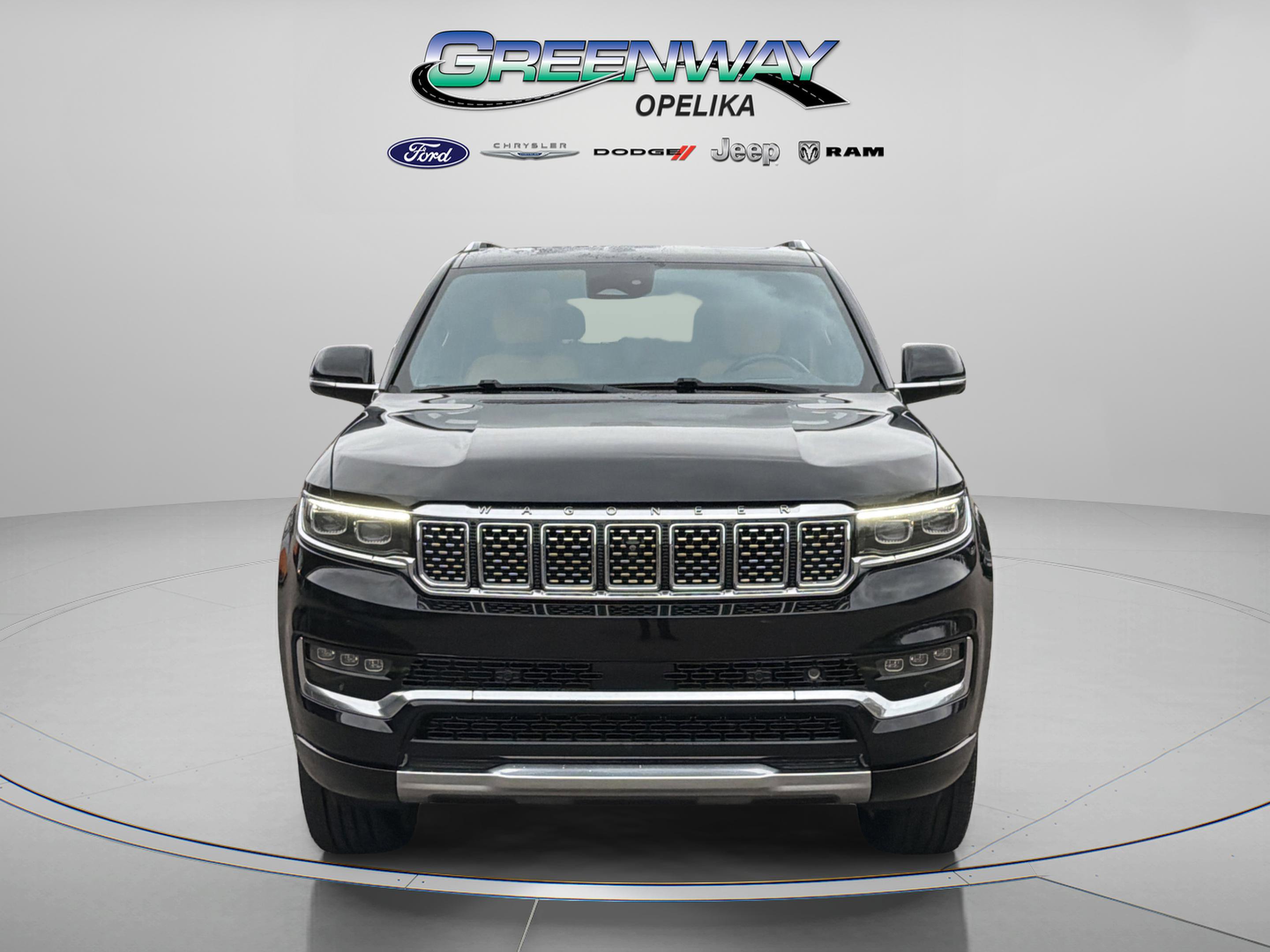 Used 2022 Jeep Grand Wagoneer Series III w/ Flexible Seating Group image 2