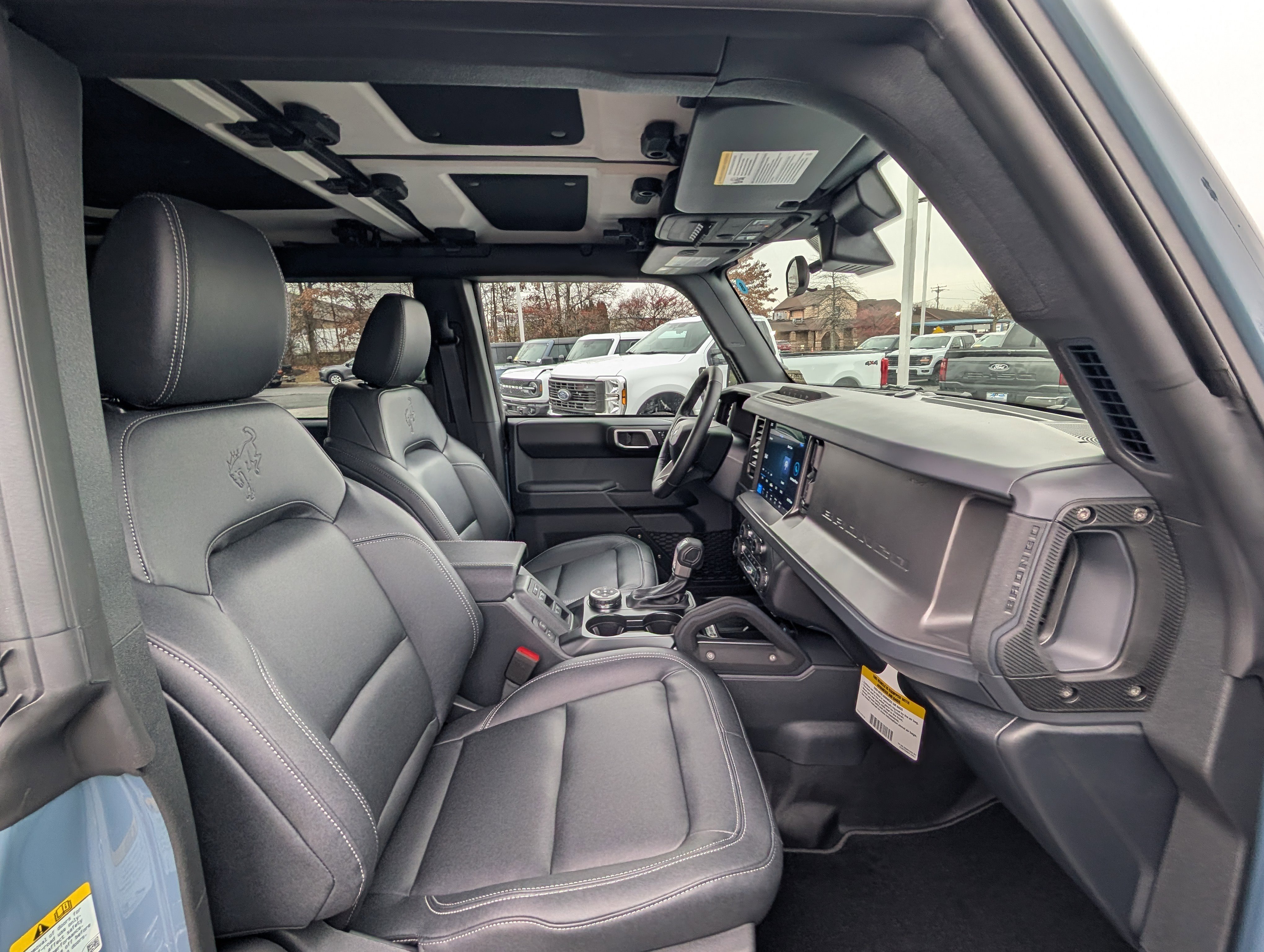 New 2025 Ford Bronco Badlands image 7