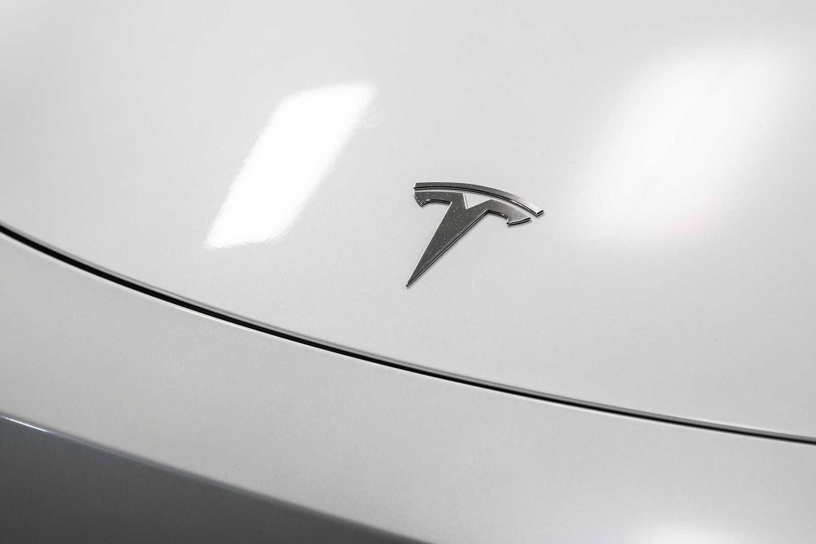 Used 2023 Tesla Model Y Long Range AWD/4WD image 13