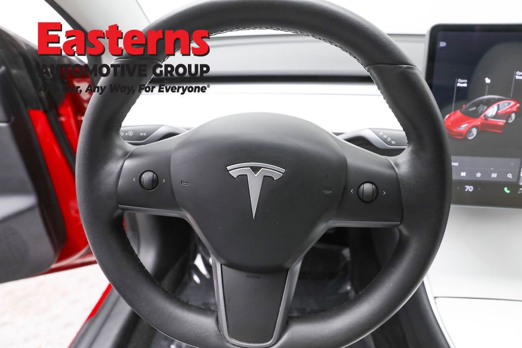 Used 2020 Tesla Model 3 Standard Range image 10