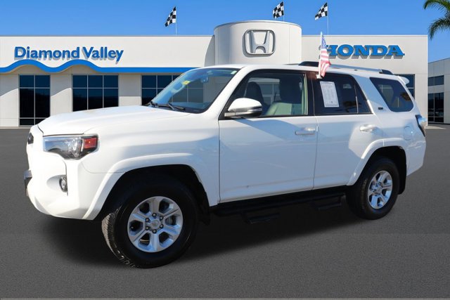 Used 2022 Toyota 4Runner SR5 Premium image 3