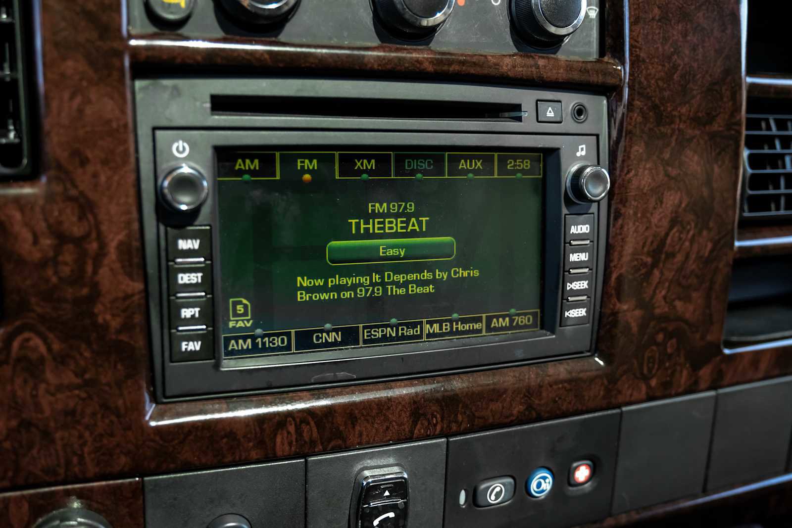 Used 2011 Chevrolet Express 1500 image 27