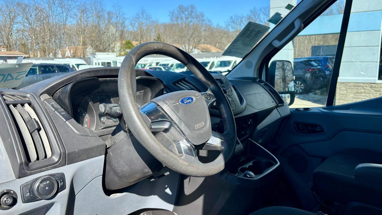 Used 2019 Ford Transit 250 148 Medium Roof RWD image 5