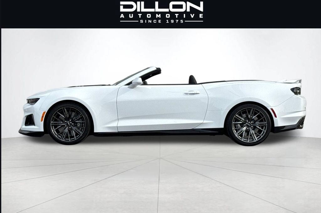 Used 2022 Chevrolet Camaro ZL1 RWD image 7