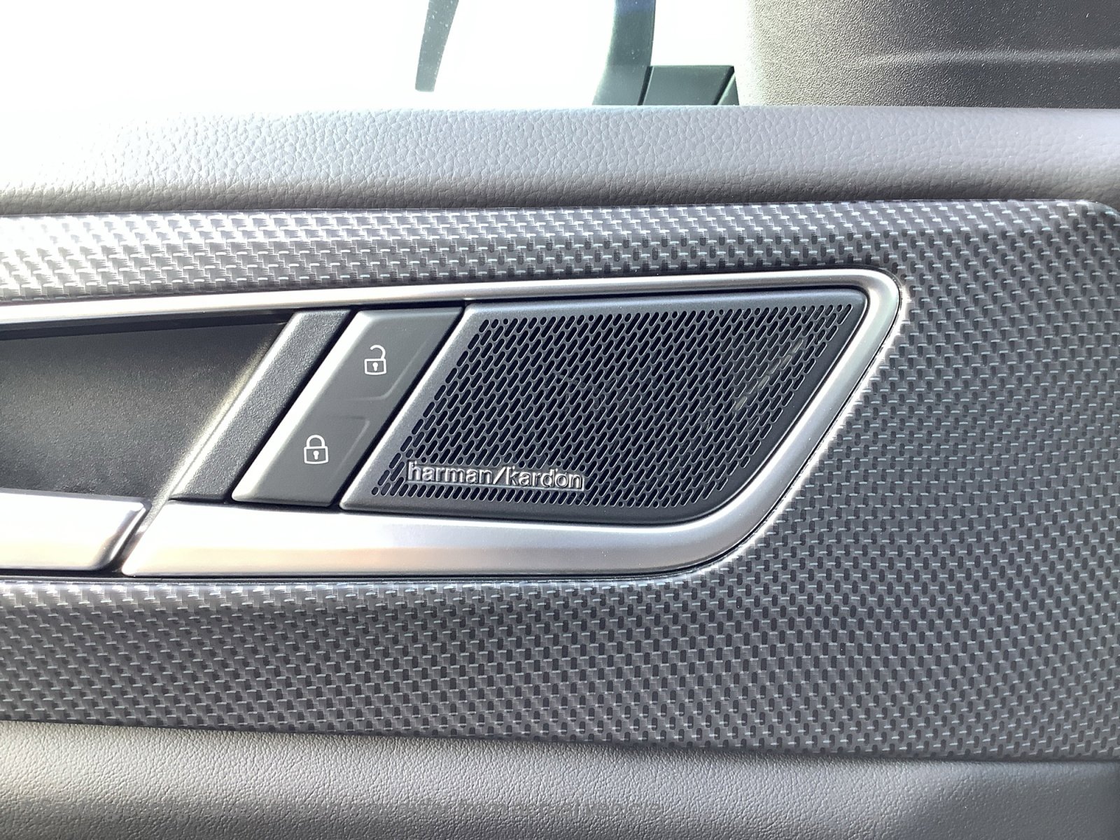 New 2026 Volkswagen Atlas Cross Sport SEL Premium R-Line image 26