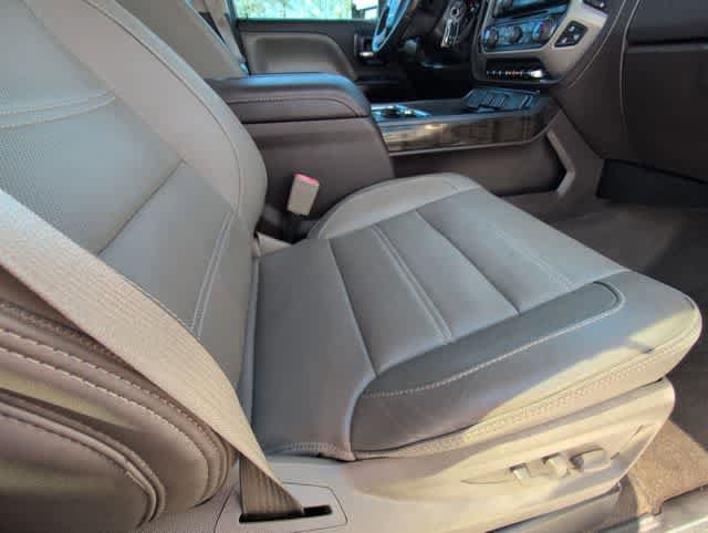Used 2015 GMC Sierra 3500 Denali w/ Duramax Plus Package image 22