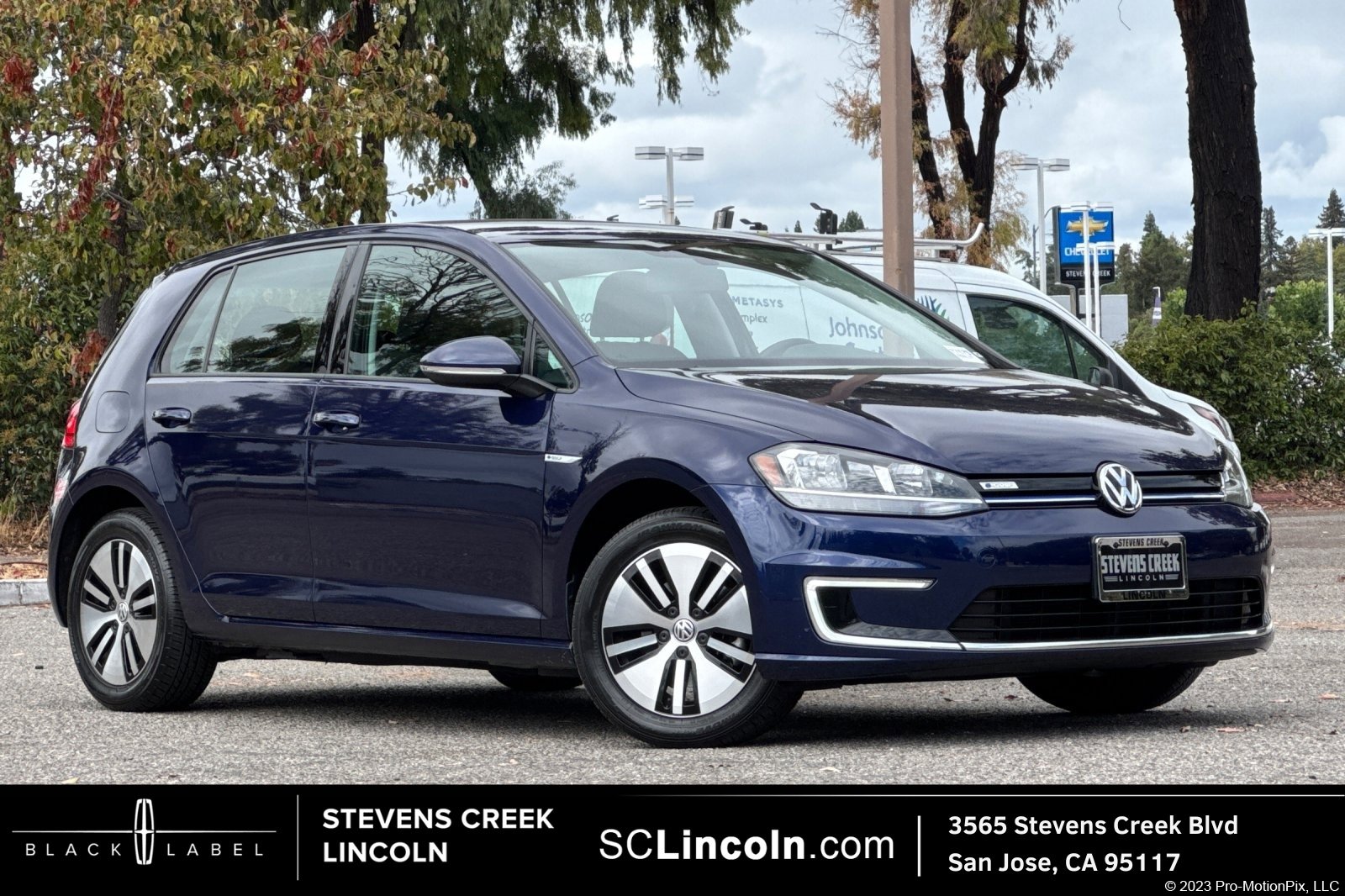 Used 2017 Volkswagen e-Golf SE