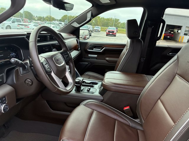 Used 2024 GMC Sierra 1500 Denali w/ Technology Package AWD/4WD image 12