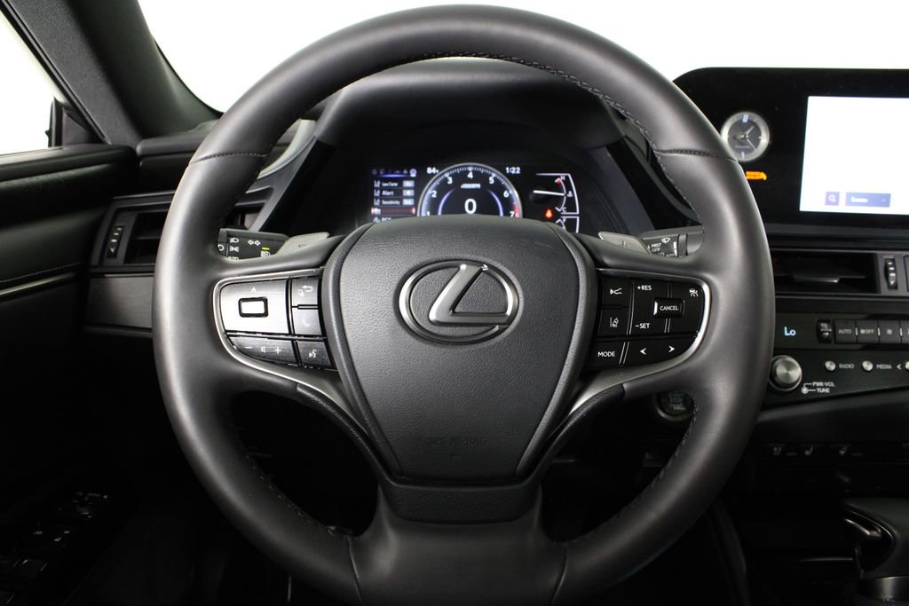 Used 2023 Lexus ES 250 w/ Premium Package image 8