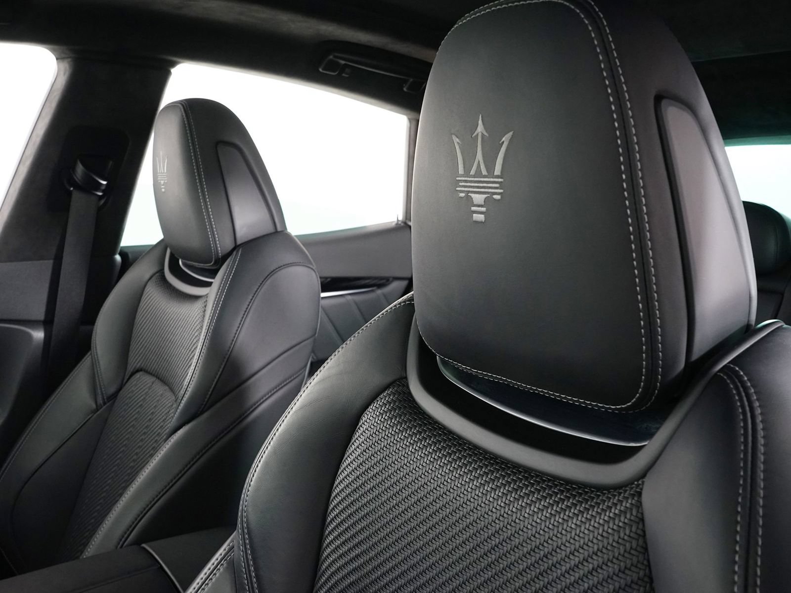 Used 2022 Maserati Levante Modena AWD/4WD image 24