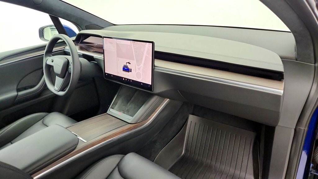 Used 2024 Tesla Model X AWD/4WD image 31