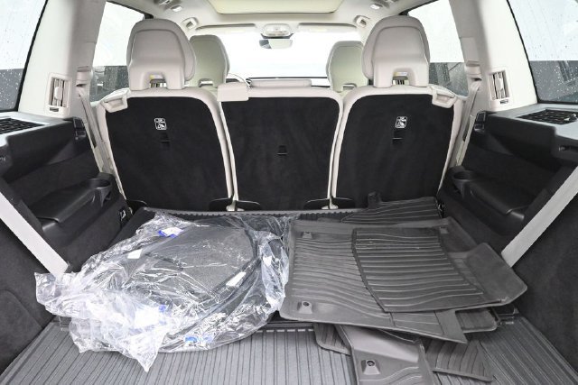 Used 2024 Volvo XC90 B6 Plus w/ Protection Package Premier AWD/4WD image 29