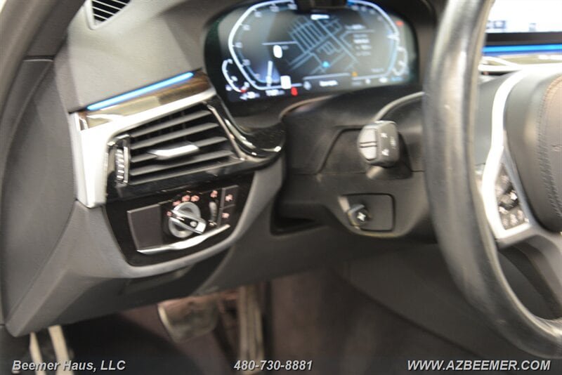Used 2023 BMW 530e w/ M Sport Package RWD image 31