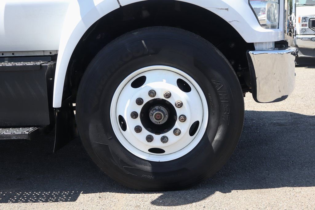 Used 2016 Ford F650 2WD Crew Cab Super Duty image 37