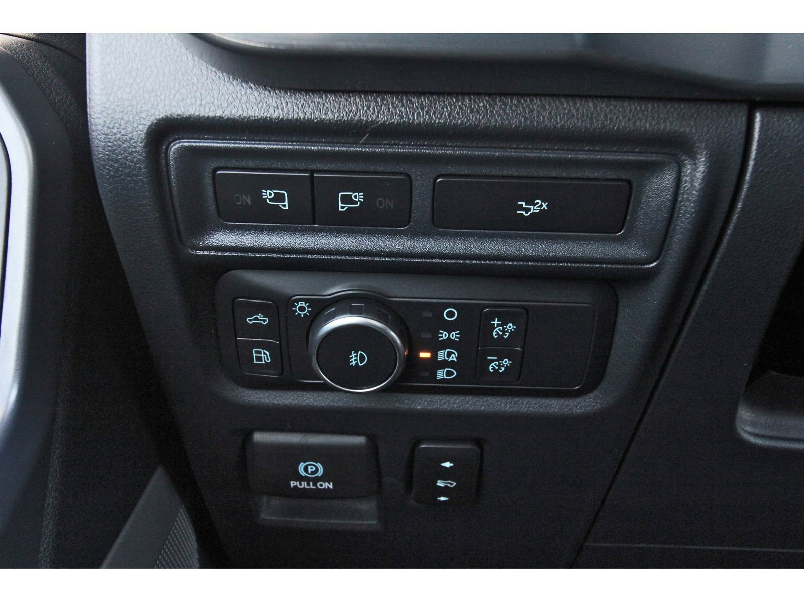 Used 2022 Ford F150 Lariat w/ Equipment Group 501A Mid image 22