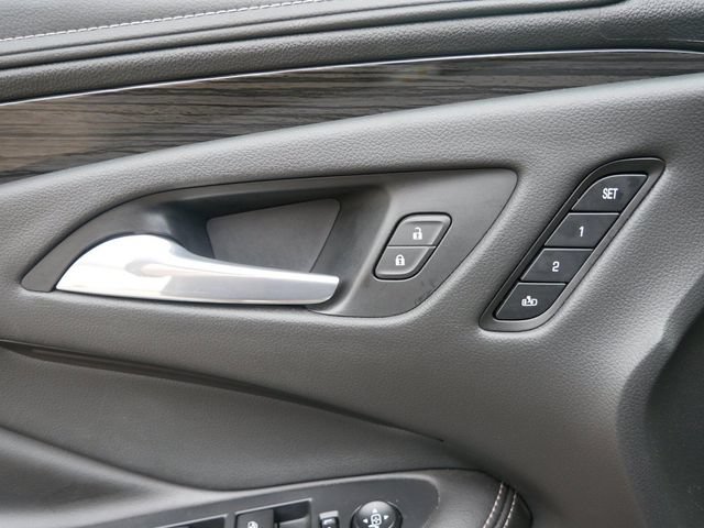 Used 2018 Buick Envision Premium AWD/4WD image 14