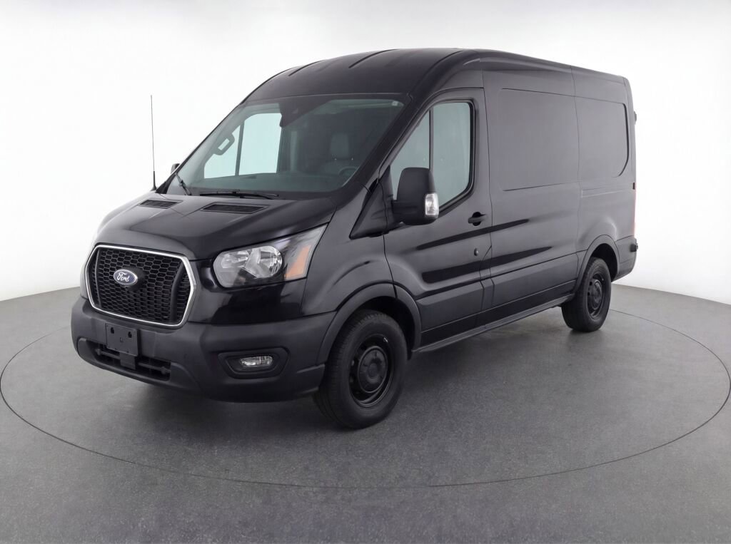 Used 2024 Ford Transit 350 XLT image 3