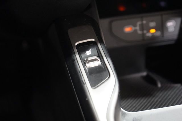 Used 2024 Kia Sorento S image 30