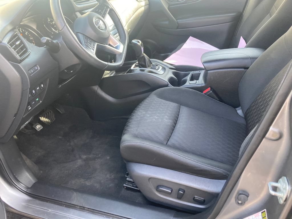 Used 2020 Nissan Rogue SV AWD/4WD image 12