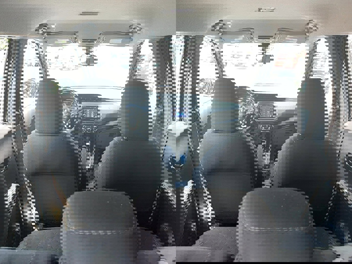 Used 2020 Nissan Kicks S image 10