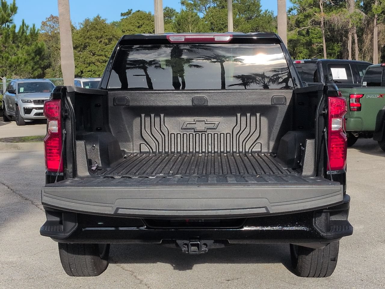 Used 2025 Chevrolet Silverado 1500 Custom RWD image 11