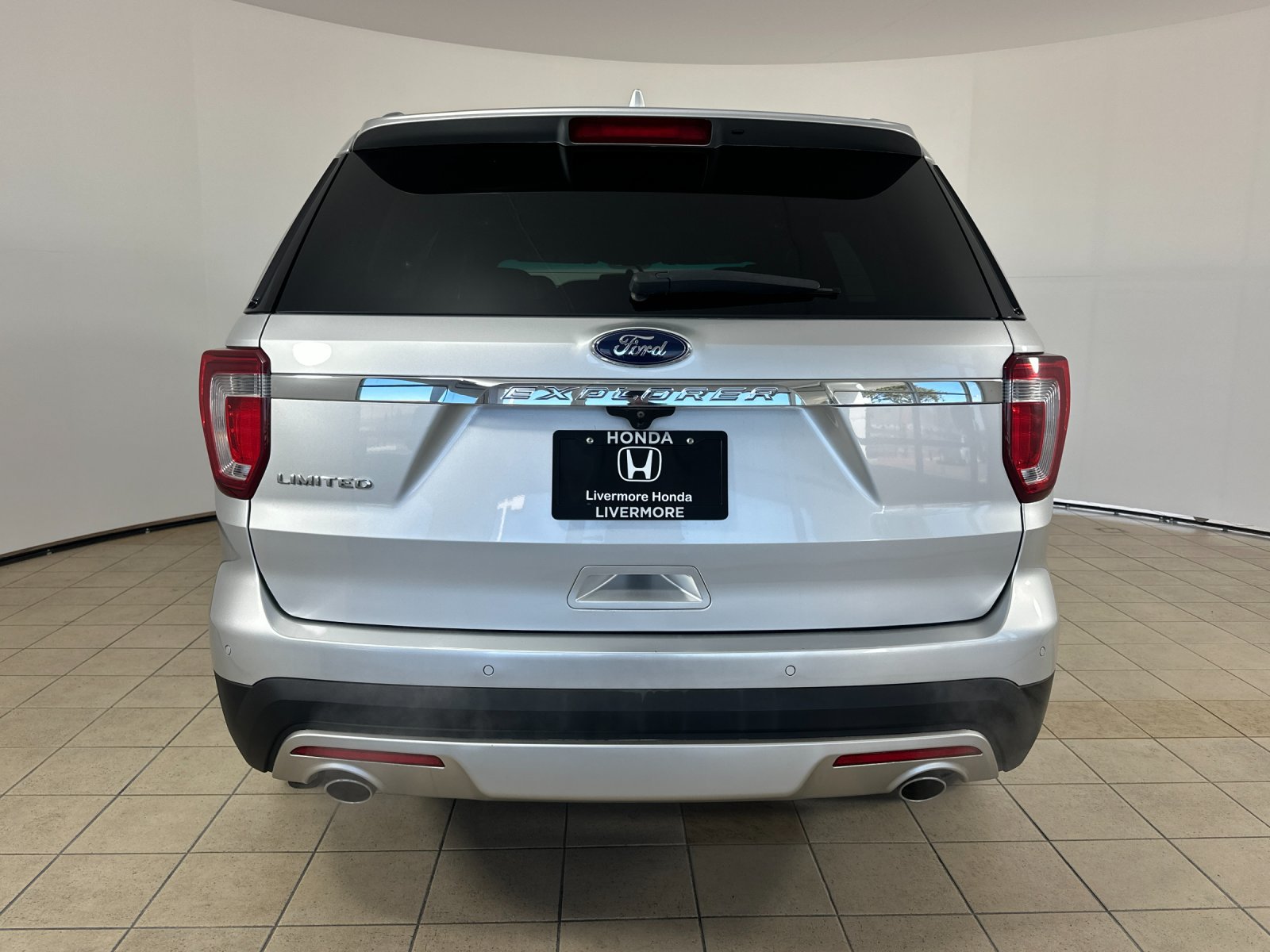 Used 2016 Ford Explorer Limited FWD image 5