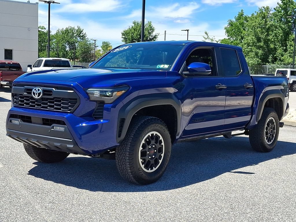 Used 2024 Toyota Tacoma TRD Off-Road w/ TRD Off Road Upgrade Package AWD/4WD image 6