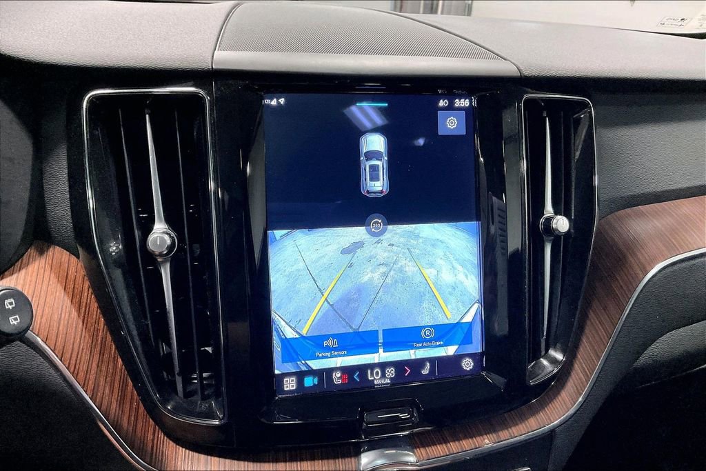 Certified 2023 Volvo XC60 B5 Plus w/ Climate Package AWD/4WD image 14