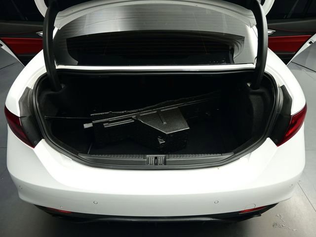 Used 2021 Alfa Romeo Giulia Ti Sport image 38