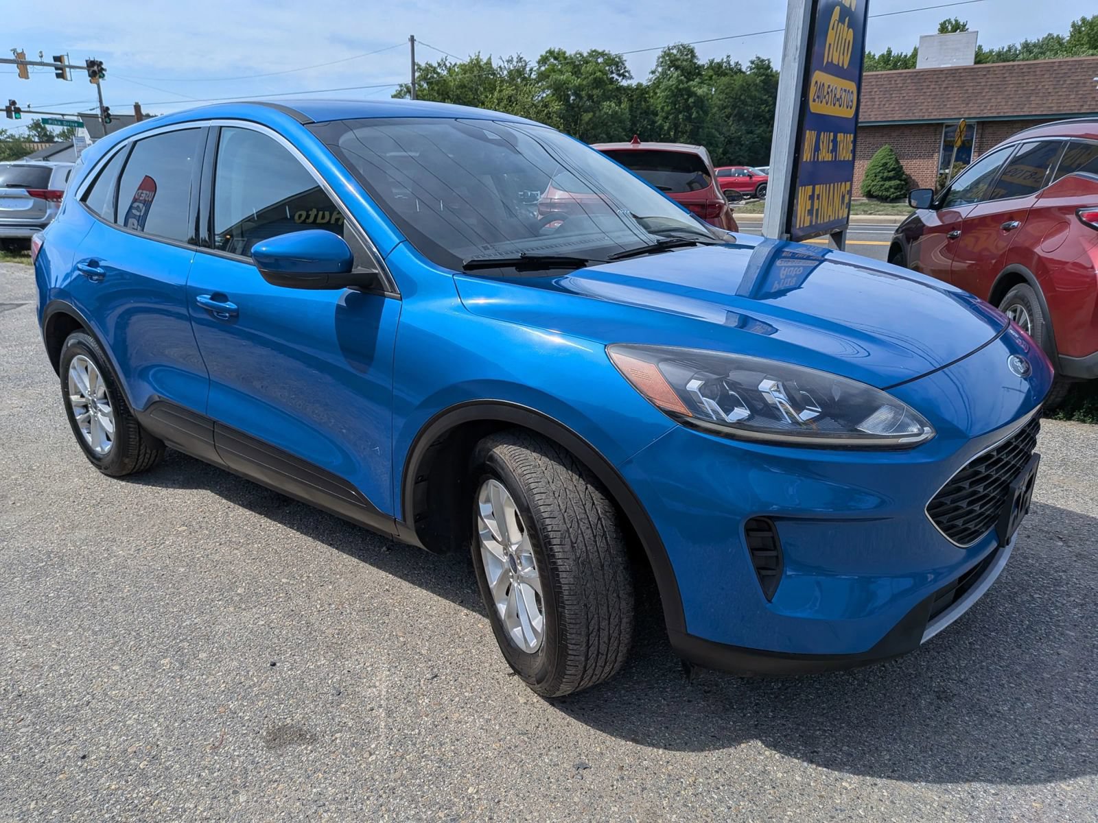Used 2020 Ford Escape SE FWD image 8