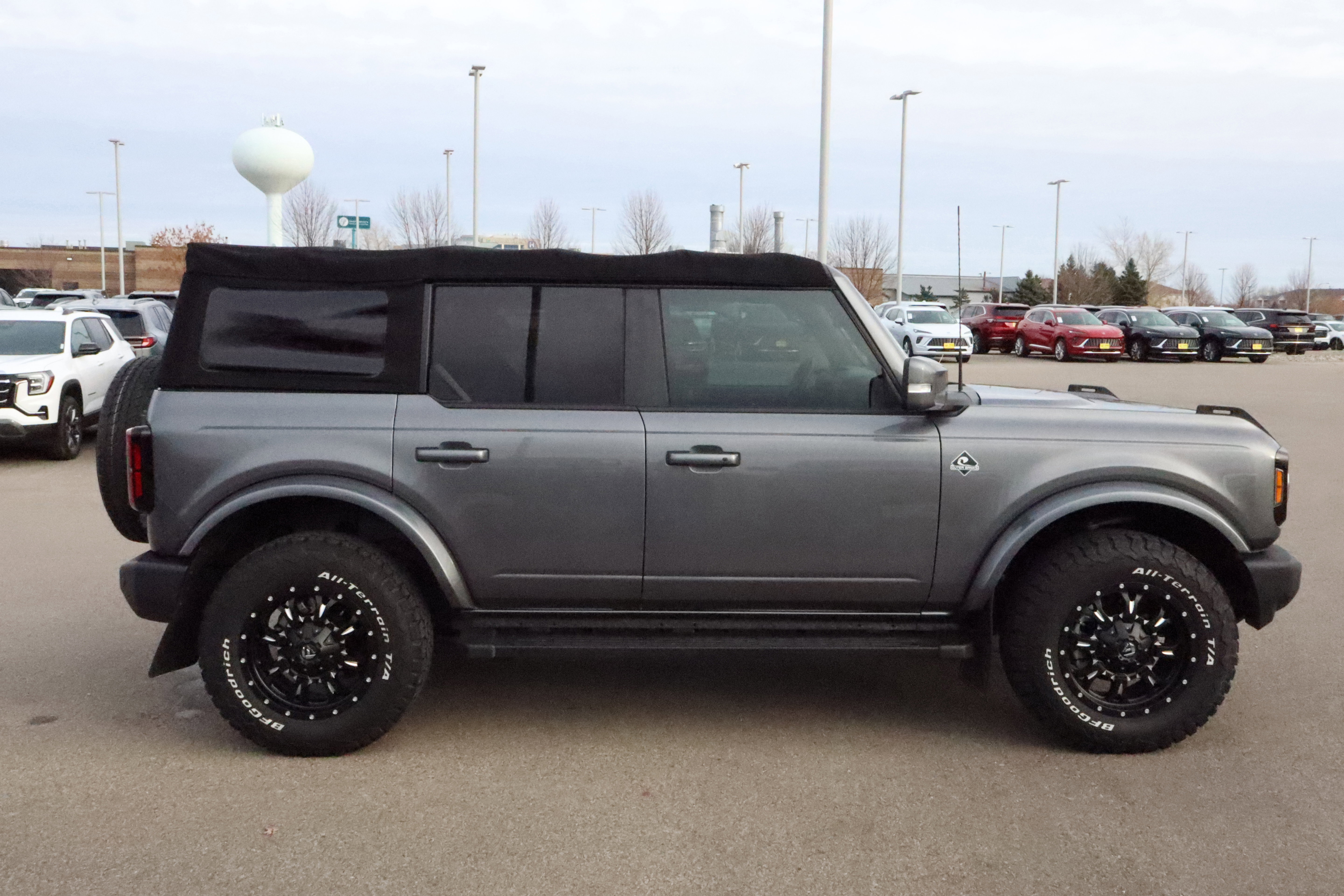 Used 2022 Ford Bronco Outer Banks image 8