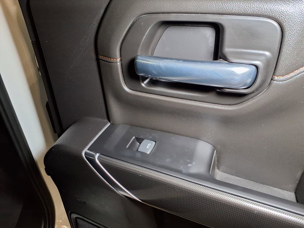 Used 2022 GMC Sierra 1500 AT4 image 24