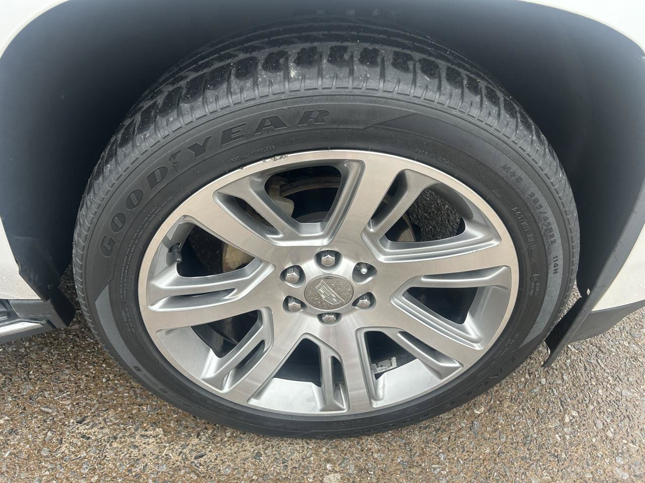 Used 2016 Cadillac Escalade Luxury AWD/4WD image 9