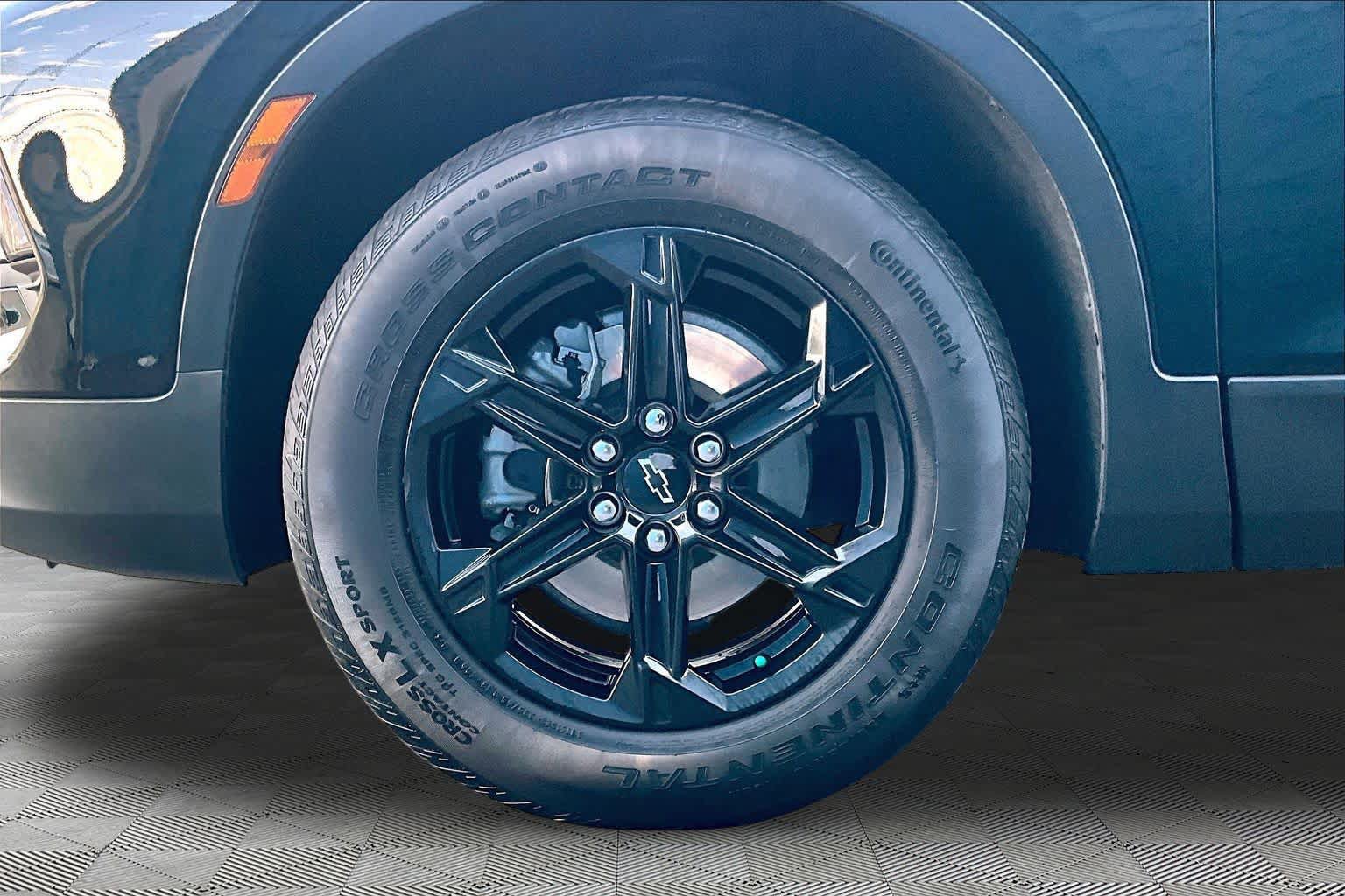 Used 2023 Chevrolet Blazer LT w/ Midnight/Sport Edition FWD image 11