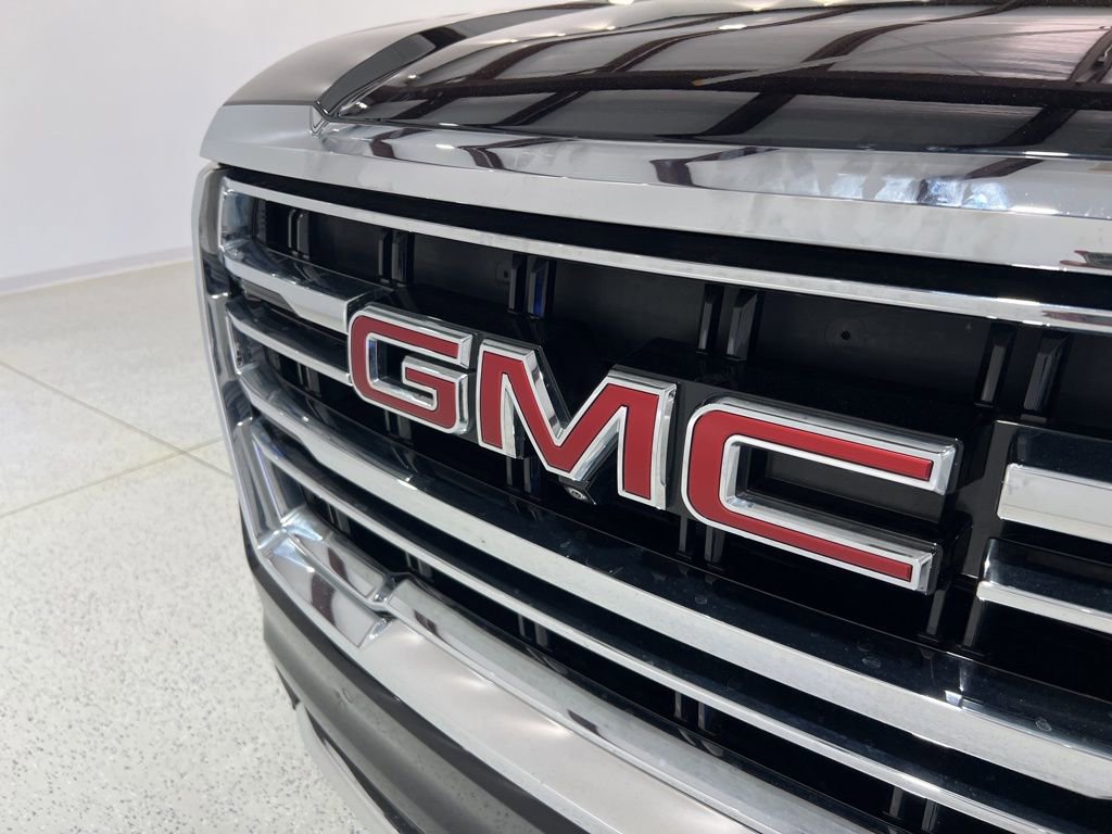 Used 2024 GMC Yukon XL SLT w/ SLT Luxury Package AWD/4WD image 28