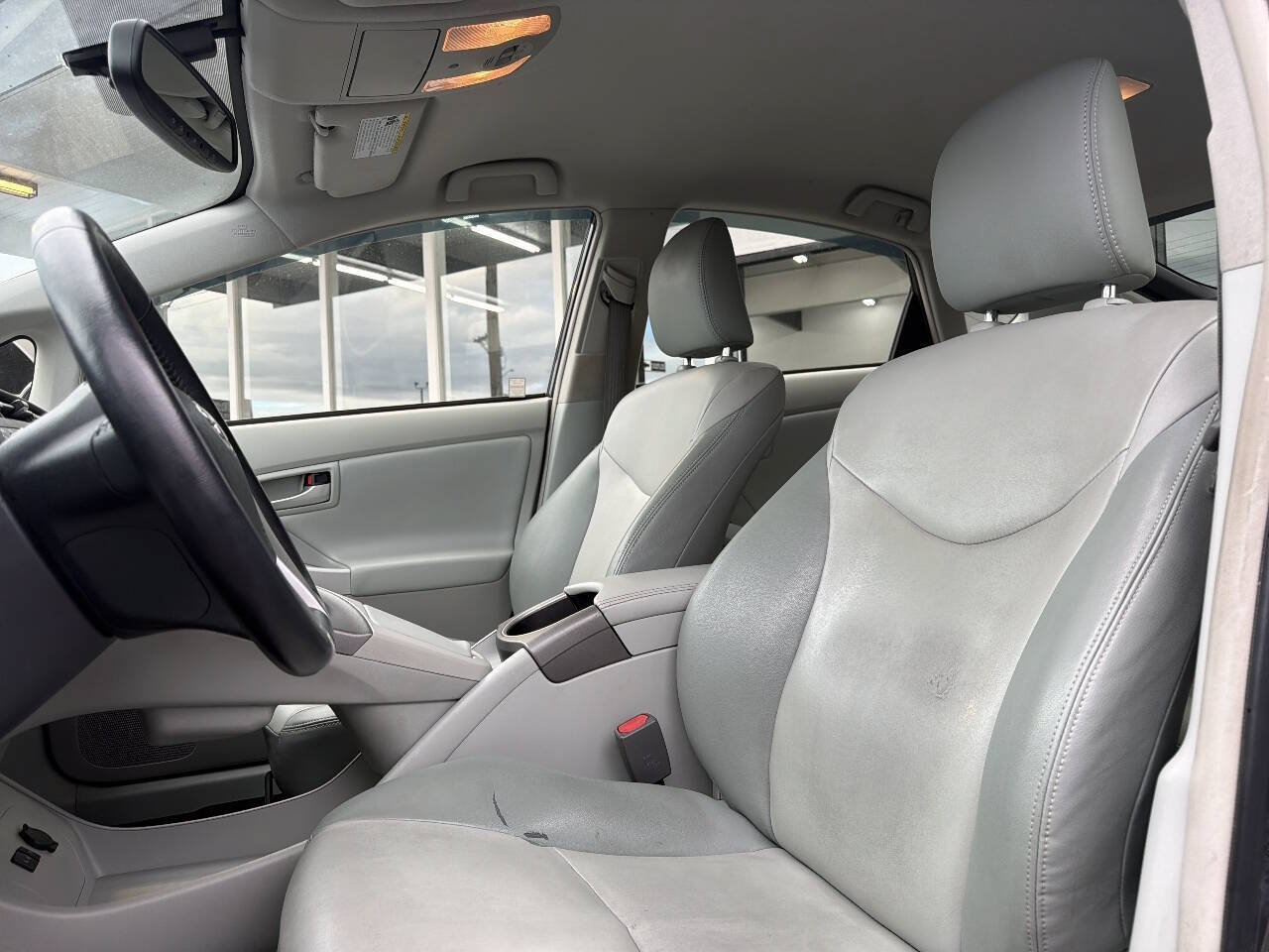 Used 2014 Toyota Prius Four FWD image 30