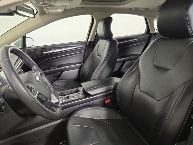 Used 2019 Ford Fusion Titanium image 13