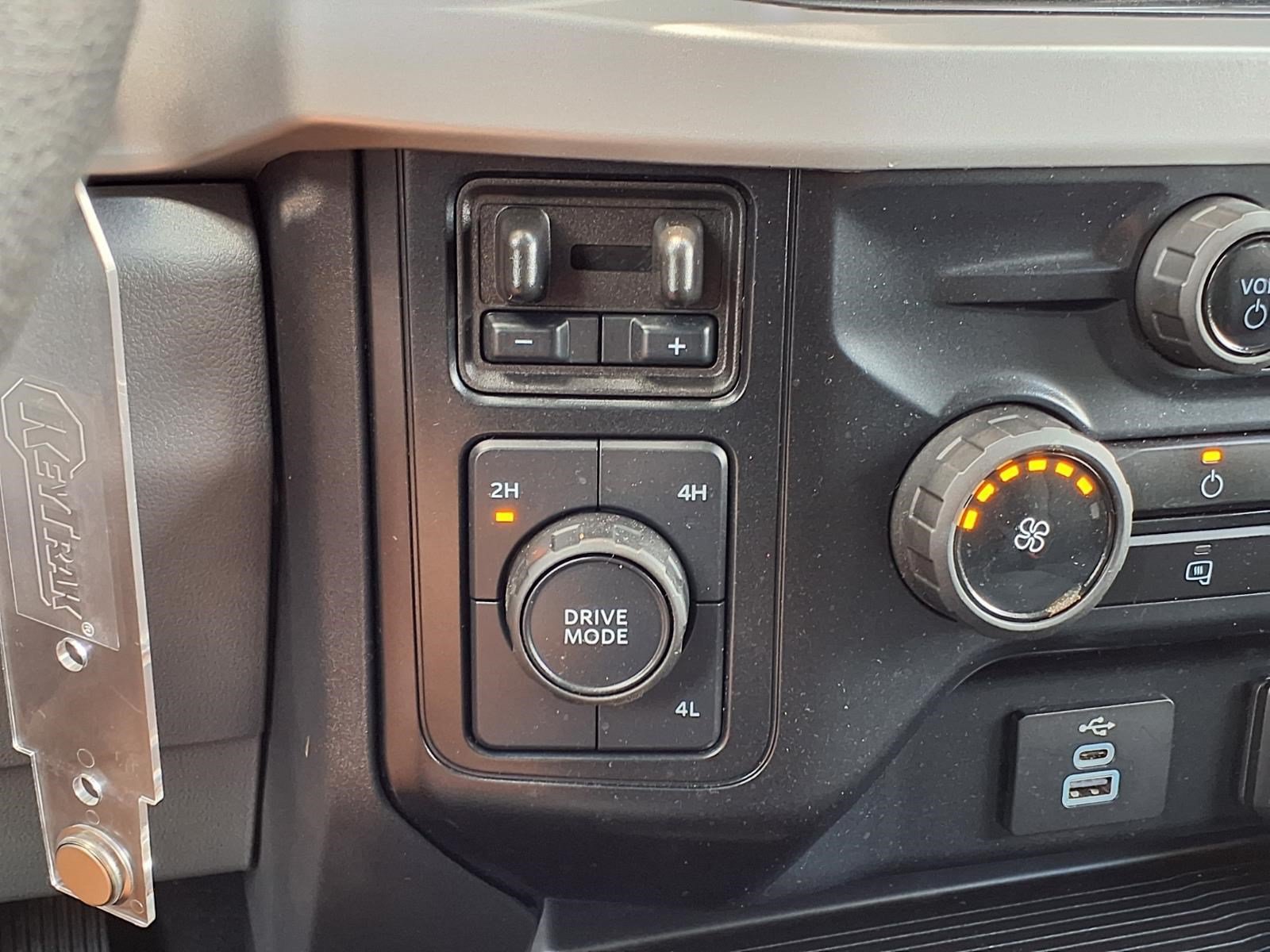 Used 2025 Ford F350 XLT AWD/4WD image 22