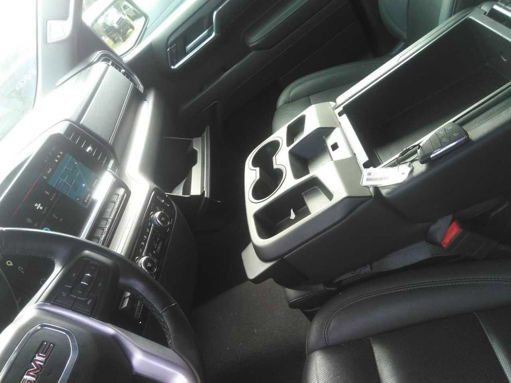 Used 2025 GMC Sierra 1500 SLT RWD image 11
