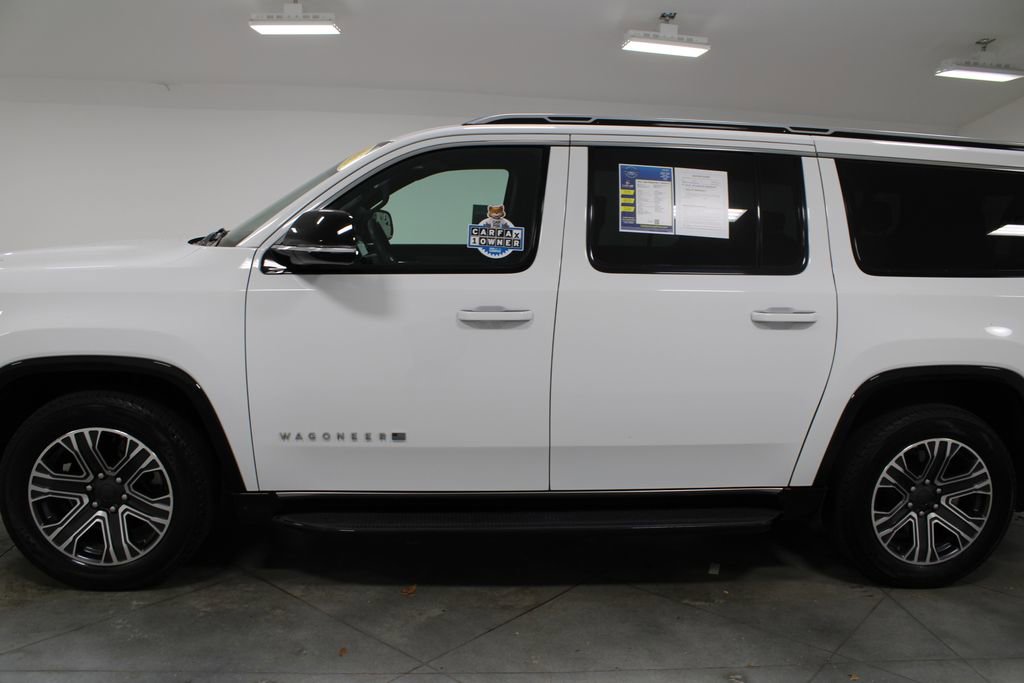 Used 2023 Jeep Wagoneer L Series II image 6