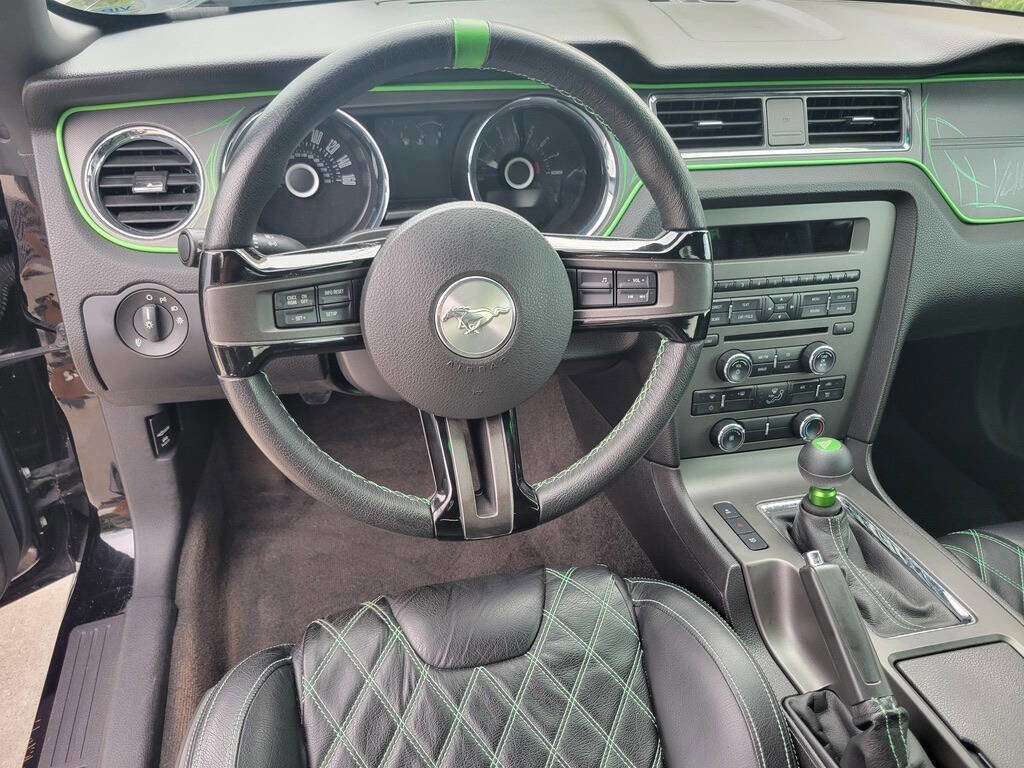 Used 2013 Ford Mustang GT w/ GT Track Pkg RWD image 32