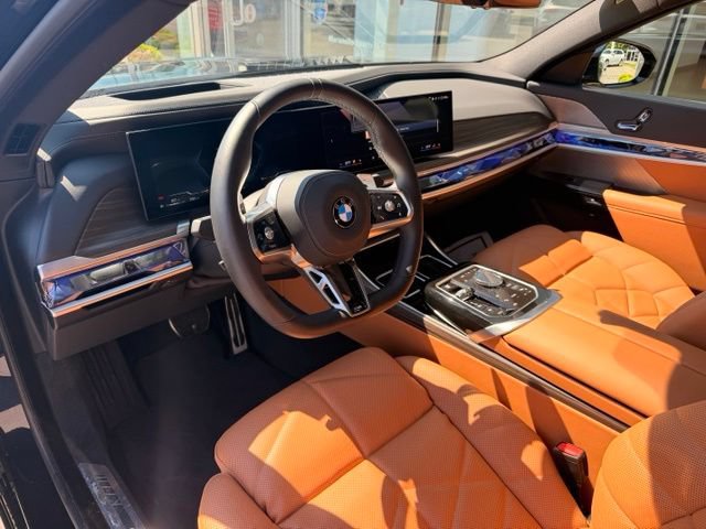 Used 2025 BMW 740i xDrive w/ Premium Package AWD/4WD image 16