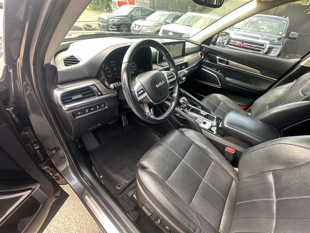 Used 2022 Kia Telluride SX w/ Nightfall Edition Package AWD/4WD image 9