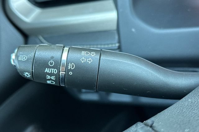Used 2021 GMC Acadia Denali w/ Denali Technology Package FWD image 39